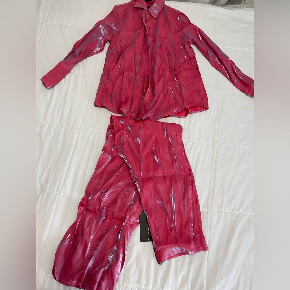 Hot pink wide leg trouser set , pants size USA 6 / top size USA 4.